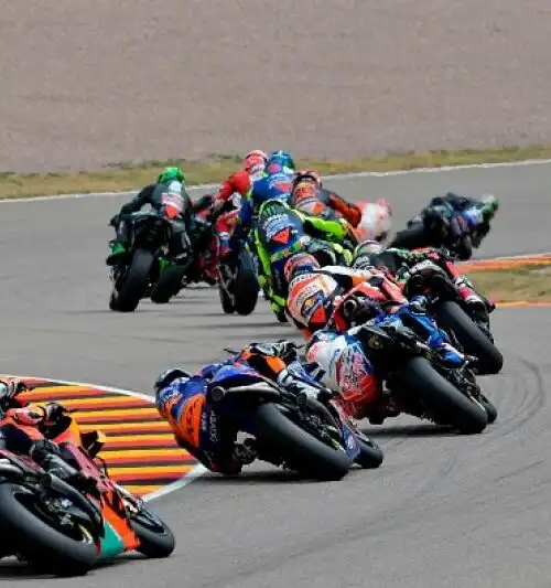 Coronavirus, MotoGp: cancellate altre tre gare