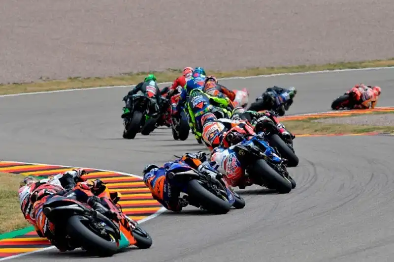Ai piedi del podio le Ducati di Petrucci e Dovizioso, ottavo Valentino Rossi davanti a Morbidelli.