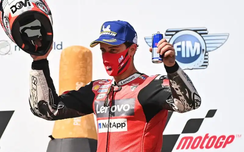 Sul podio con il centauro forlivese la Suzuki di Mir e la Ducati Pramac di Miller.Poi Binder, Rossi, Nakagami e Petrucci.
