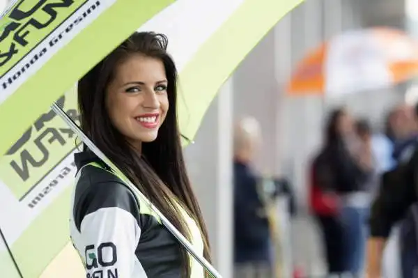 Marquez, nono hurrà. Rossi quarto. Il catalano vince anche al Sachsenring: nessuno aveva mai conquistato 9 successi filati in MotoGp. Sul podio Pedrosa e Lorenzo davanti al Dottore.
