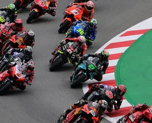 MotoGp, piloti furiosi: “Può scoppiare il caos”