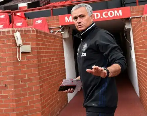 Mou mette alla porta quattro campioni