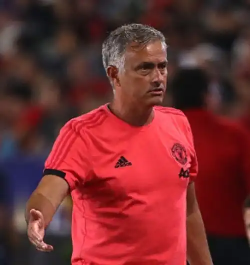 José Mourinho si tiene i ribelli