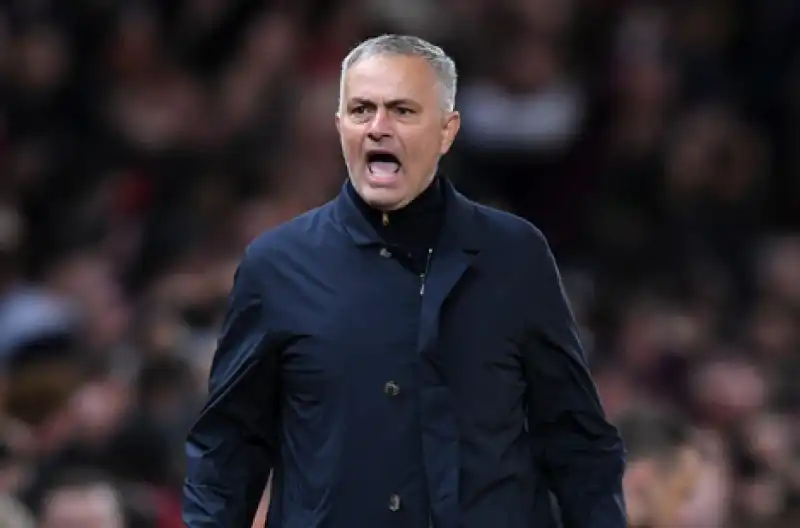 Batticuore United, Mata salva Mourinho