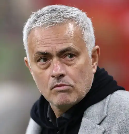 Roma, José Mourinho manda un messaggio alla società