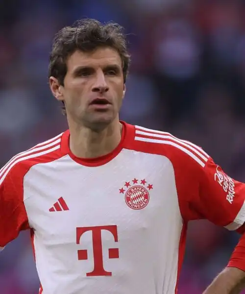 Thomas Müller non ammette discussioni: chiaro avvertimento al Bayern. Le foto