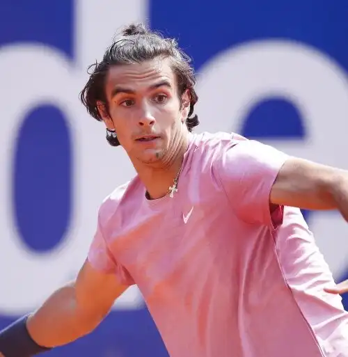 Musetti d’orgoglio ma Tsitsipas vince in rimonta