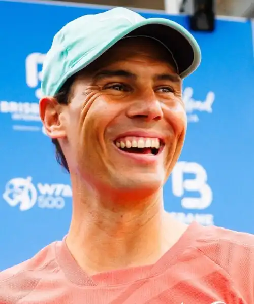 Sorrisi e battute: è un nuovo Rafa Nadal