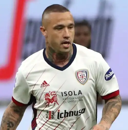 Radja Nainggolan tira una bordata al Milan