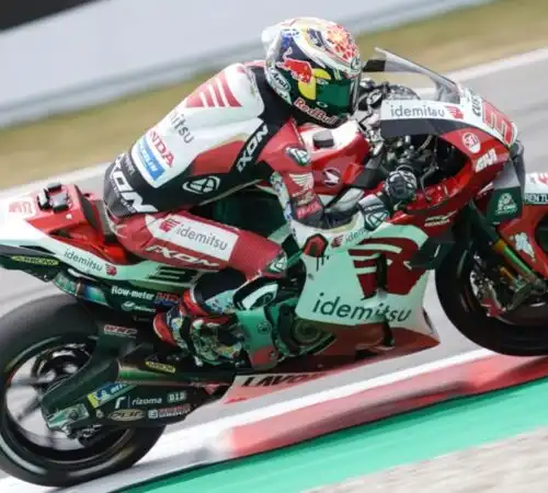 MotoGp, Takaaki Nakagami si rivolge ai tifosi dopo lo spavento