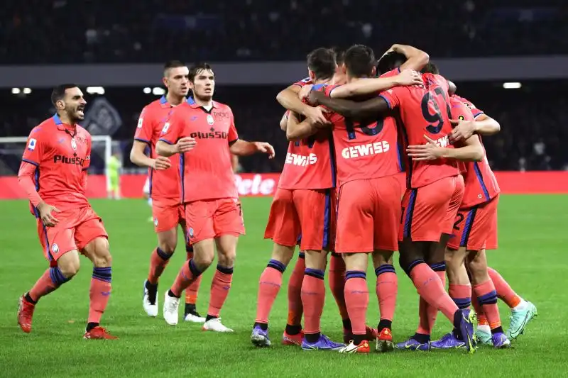 La Dea espugna Napoli è si candida per lo scudetto
