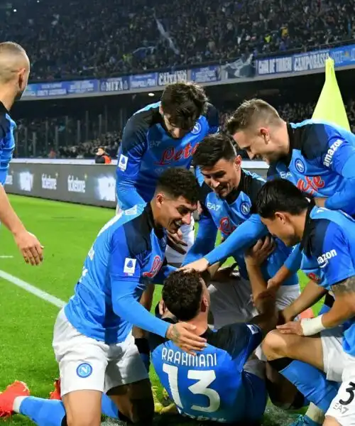 Napoli, le bellissime immagini di una serata da sogno: Juventus travolta