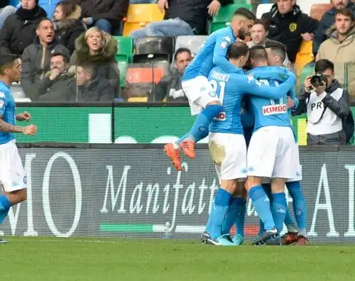 Napoli primo, De Rossi affossa la Roma, fischi al Milan