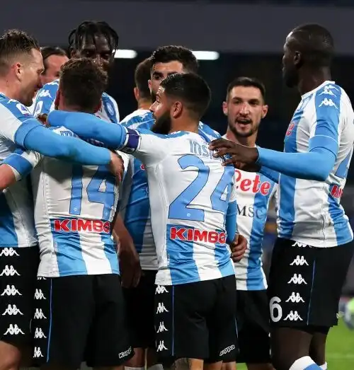 Il Napoli abbatte la Lazio: cinquina con vista Champions