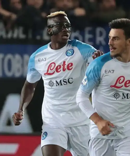 Succede tutto nel primo tempo: il Napoli ribalta l’Atalanta in rimonta