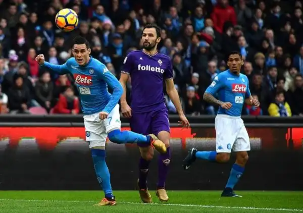 Il Napoli stecca, non andando oltre lo 0-0 al San Paolo contro la Fiorentina. Resta invariata così la vetta: Inter 40, Napoli 39, Juventus 38, Roma 35.