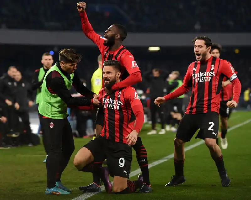 Al Milan la sfida scudetto andata in scena al Maradona. I rossoneri battono il Napoli grazie ad una rete di Giroud
