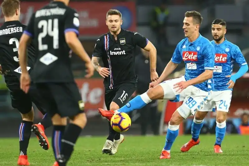 Importante vittoria per gli azzurri dopo i dispiaceri di Coppa Italia: il 24 torna al gol dopo 10 partite di astinenza, si ferma Quagliarella.