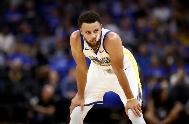 NBA: Curry diventa il miglior marcatore dei Warriors