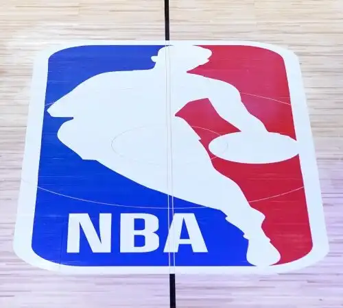 NBA: Bene Raptors e Clippers, quattro espulsi in Jazz-Pacers