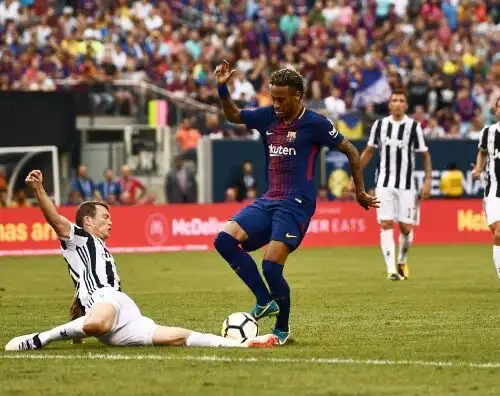Piqué via Twitter: Neymar resta