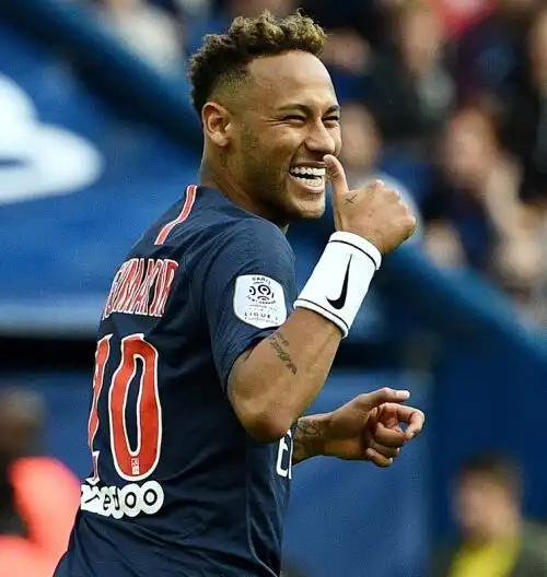 Neymar spegne le voci sul Real Madrid