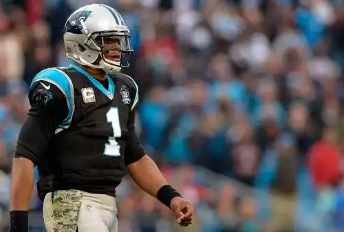 NFL, Panthers da applausi