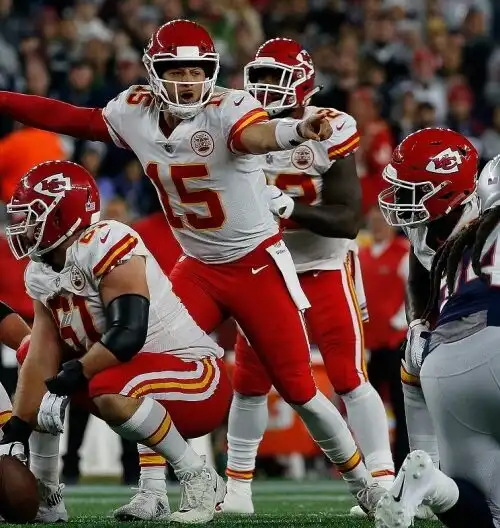 NFL, Mahomes nel libro dei record