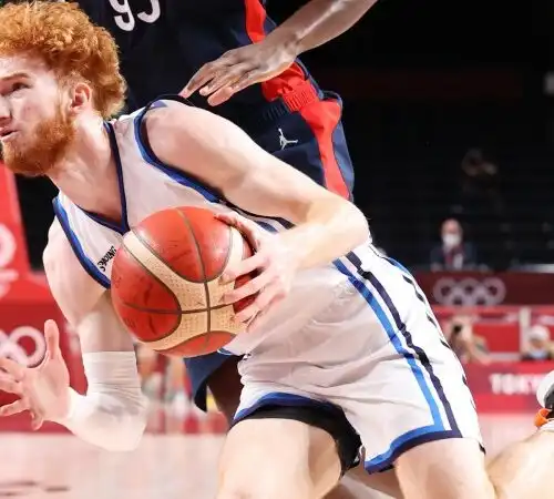 Per Nico Mannion resta viva la pista italiana