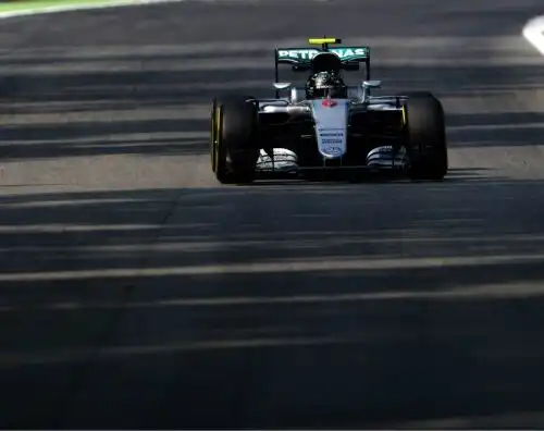 A Monza sfrecciano le Mercedes. Ferrari 3ª e 4ª