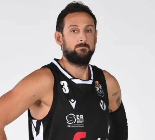 Marco Belinelli guarda subito avanti