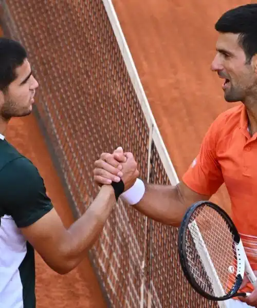 Novak Djokovic elogia Carlos Alcaraz: “È incredibile quello che ha ottenuto”