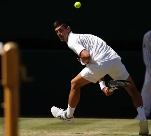 Novak Djokovic fa un colpo surreale: le foto