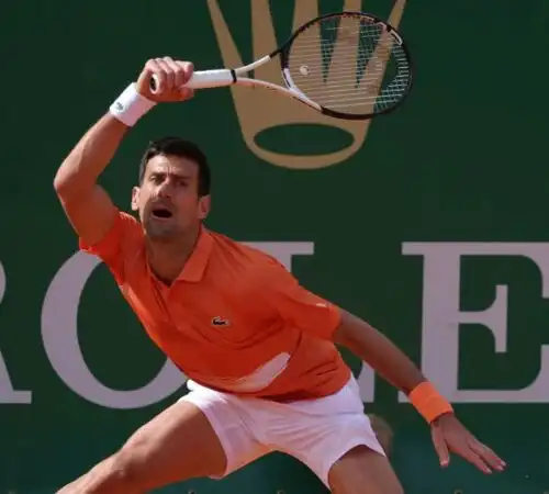 Novak Djokovic crolla a Monte Carlo: è già fuori