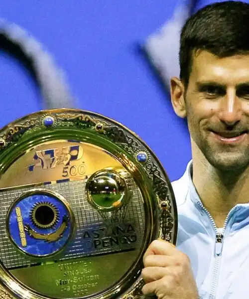 Novak Djokovic fa 90 ad Astana e si qualifica alle ATP Finals