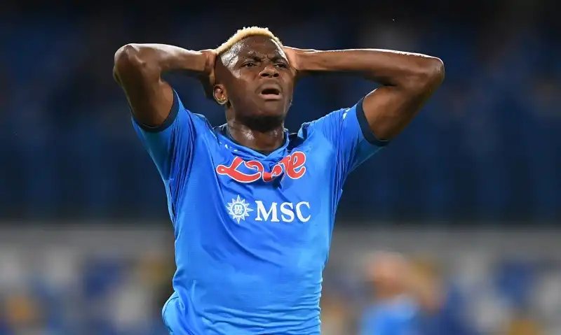 Il Napoli fa chiarezza sulle condizioni di Victor Osimhen