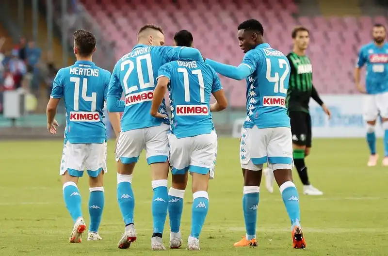 Per Adam Ounas è sfida tra gialloblù