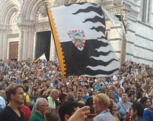 Palio di Siena, cappotto della Lupa