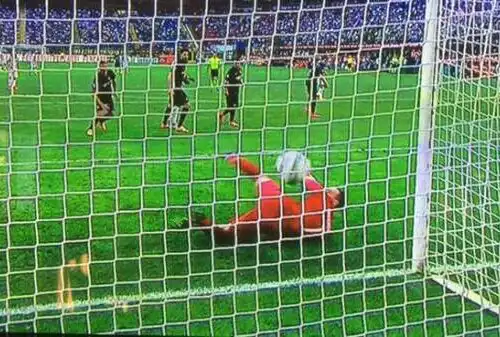 Papera di Handanovic