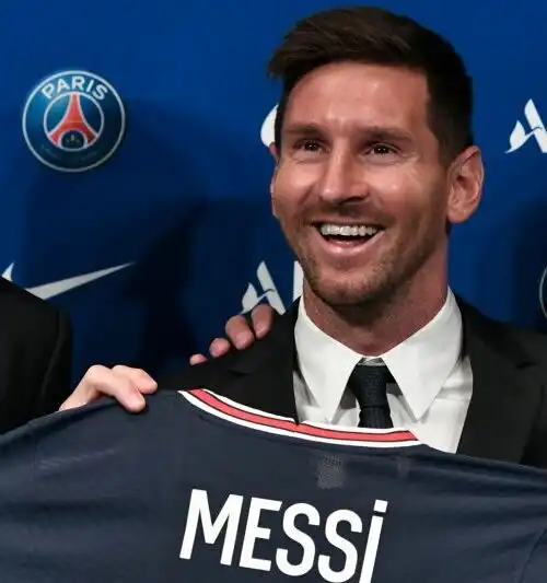 Parigi in festa, i tifosi, il numero 30: le foto del Messi Day