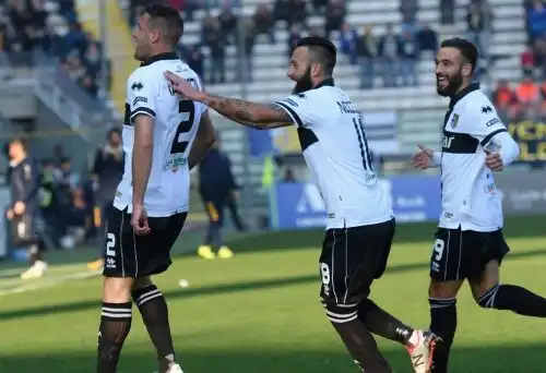 Bari e Parma in vetta, goleade di Empoli e Perugia