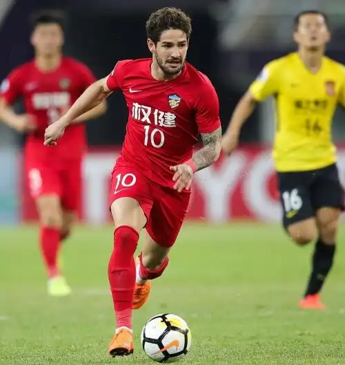 Anche Pato si allontana dal Milan