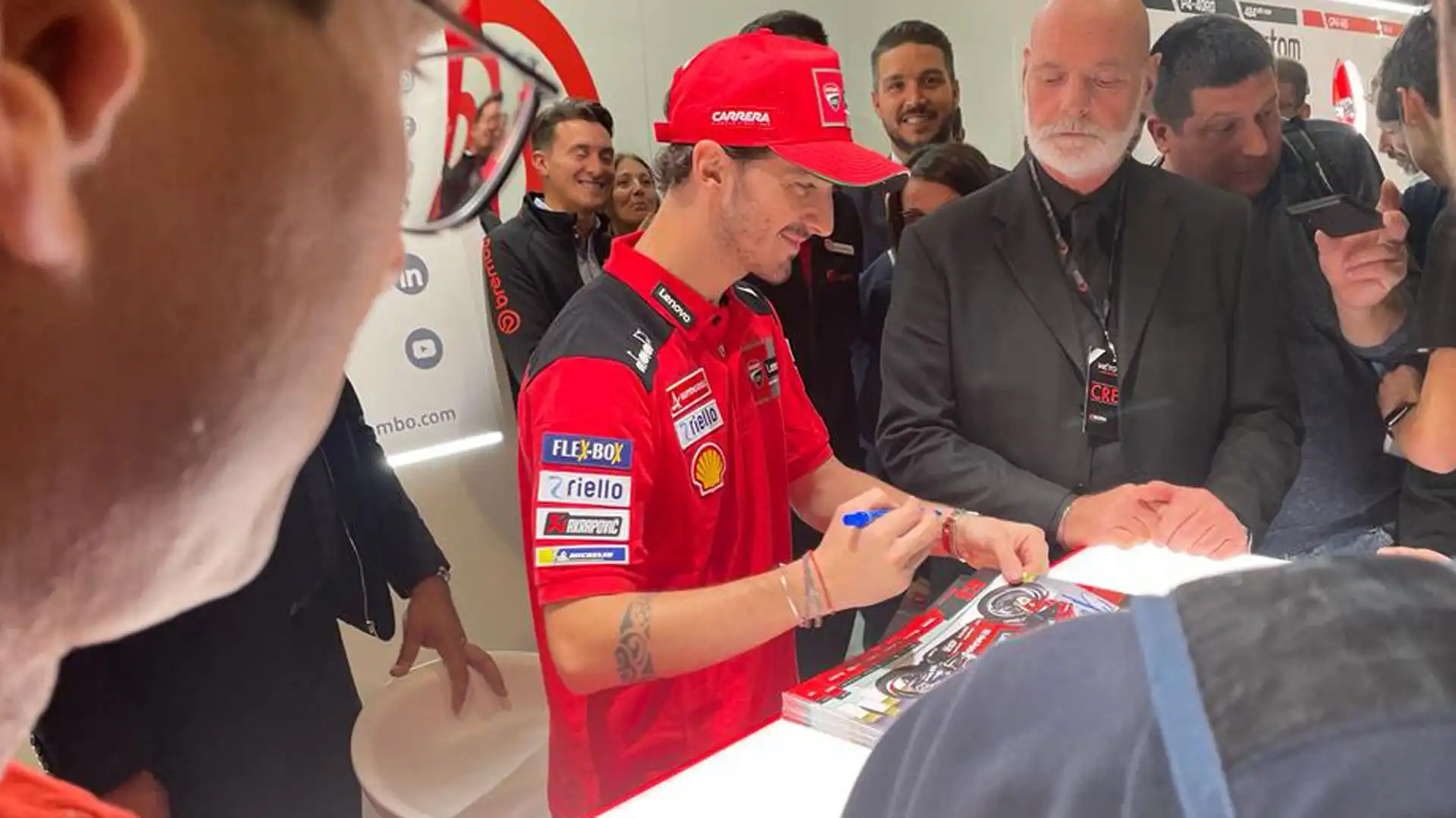 Bagno di folla a Eicma per Pecco Bagnaia