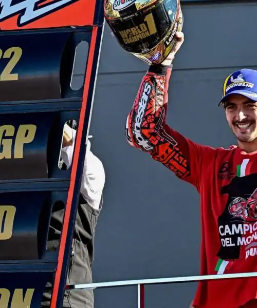 Pecco Bagnaia è nella storia: le foto più belle dall’esordio in Moto3 al titolo in MotoGp