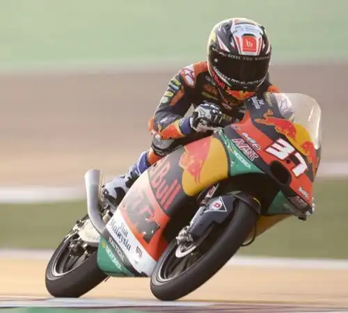 Moto3, epico Acosta. Antonelli terzo