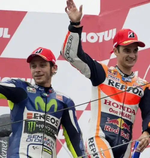 Per Pedrosa sono i tifosi a spingere Valentino Rossi