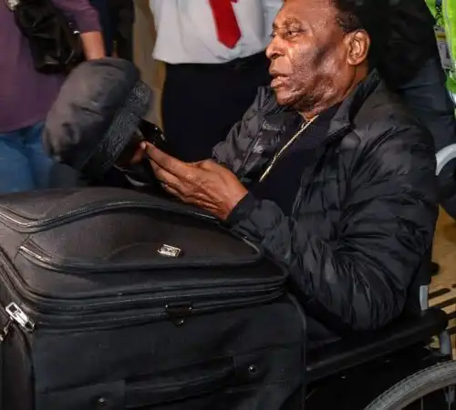 Il dramma di Pelé: “Ho un tumore”