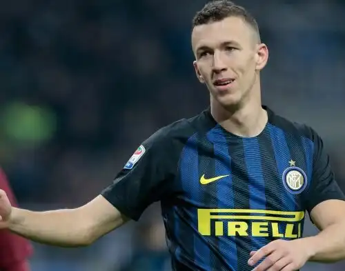Lovren spinge Perisic al Liverpool