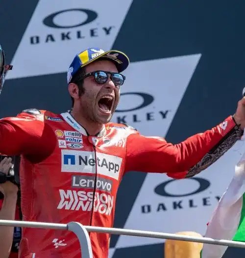 Gioia Petrucci al Mugello. Marquez secondo, Valentino Rossi va ko