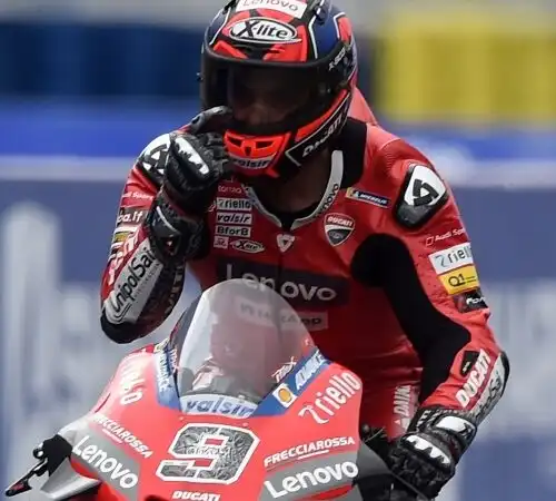Petrucci: “Ecco a chi era rivolto il mio gesto”